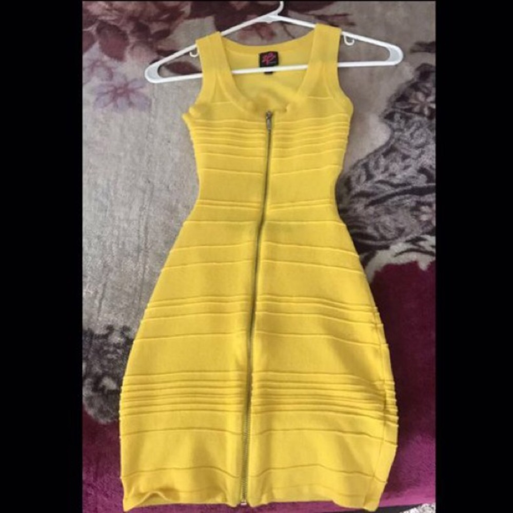 2B bebe Yellow Tight Bodycon Dress XXS